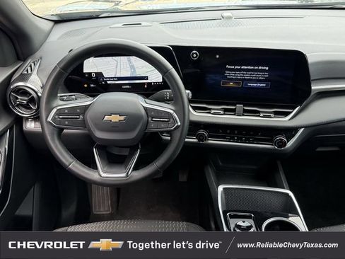 Used 2026 Chevrolet Equinox LT FWD image 12