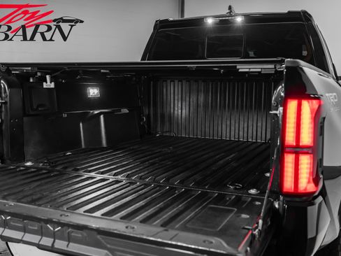 Used 2025 Toyota Tacoma TRD Off-Road image 13