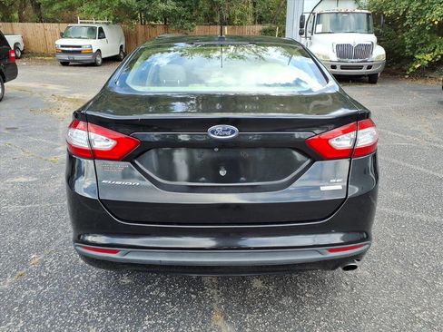 Used 2015 Ford Fusion SE w/ Equipment Group 202A image 4
