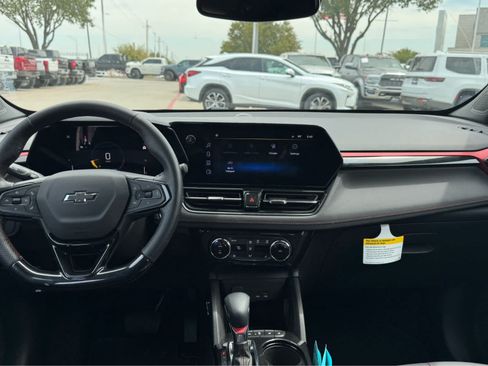 Used 2026 Chevrolet TrailBlazer RS w/ Convenience Package FWD image 6