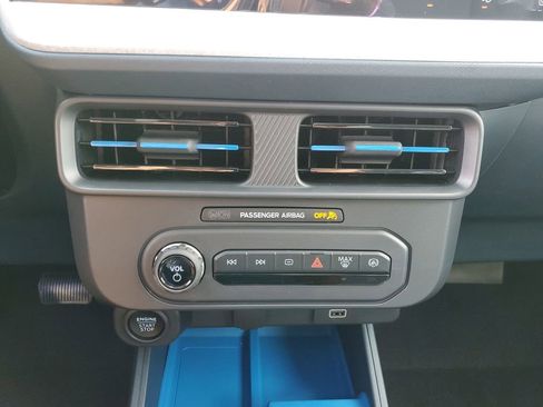 New 2025 Ford Maverick XLT w/ XLT Luxury Package AWD/4WD image 25
