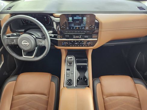 Used 2022 Nissan Pathfinder Platinum w/ Cargo Package AWD/4WD image 15