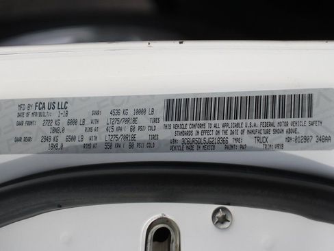 Used 2018 RAM 2500 SLT image 49