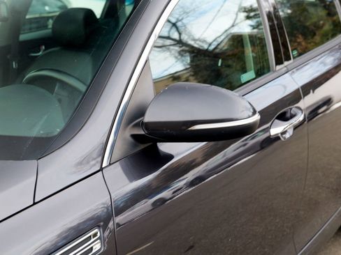 Used 2019 Kia Optima S w/ S Panoramic Sunroof Package image 11