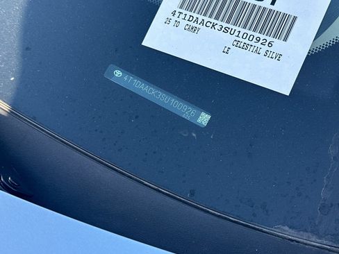 Used 2025 Toyota Camry LE FWD image 4