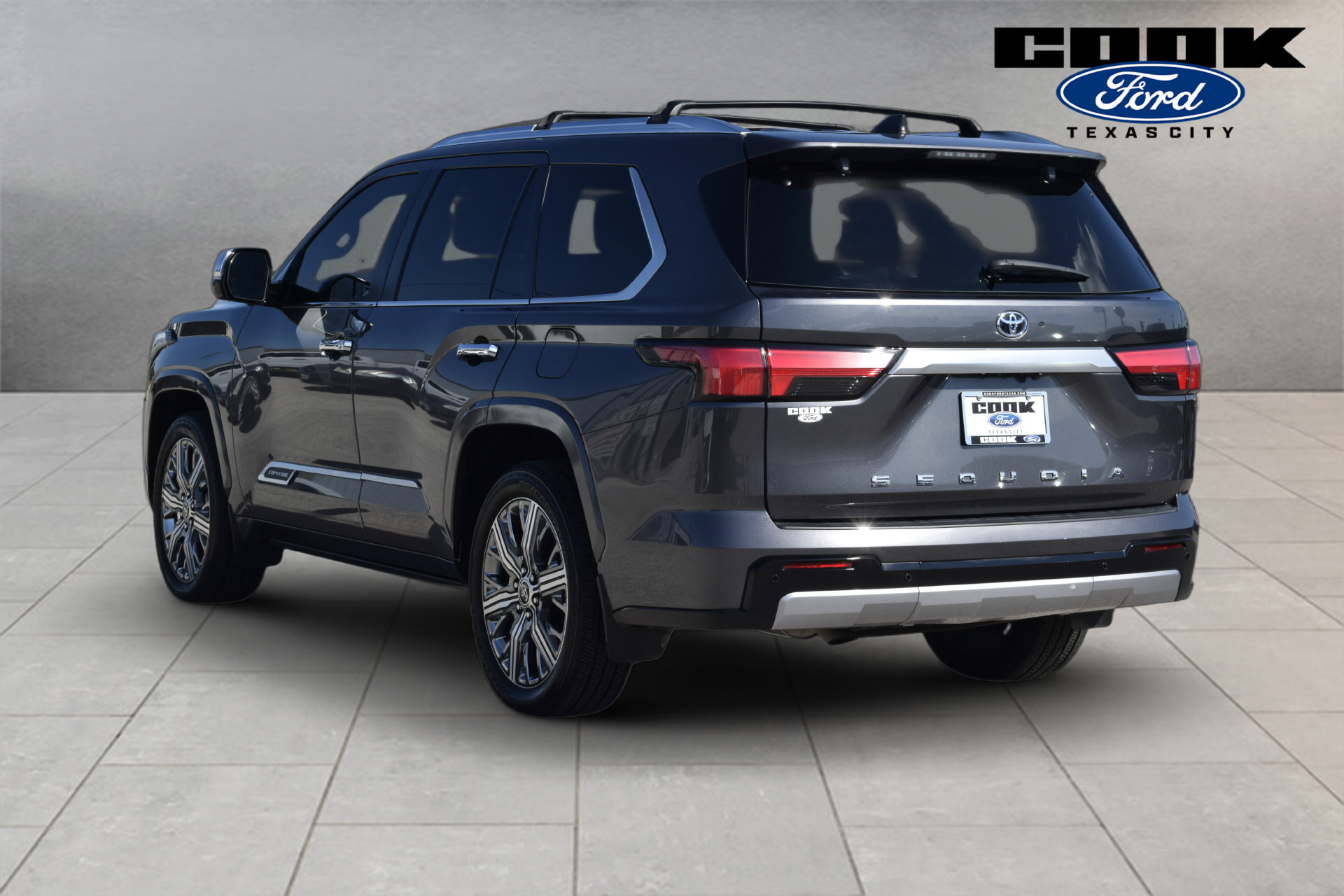 Used 2024 Toyota Sequoia Capstone AWD/4WD image 4