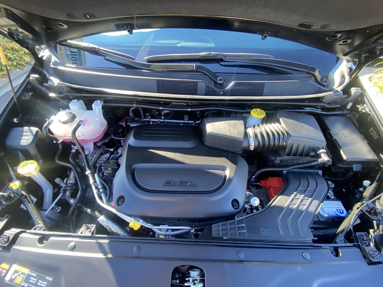Used 2025 Chrysler Pacifica Select AWD/4WD image 32