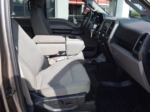Used 2019 Ford F150 XLT w/ Equipment Group 302A Luxury AWD/4WD image 17