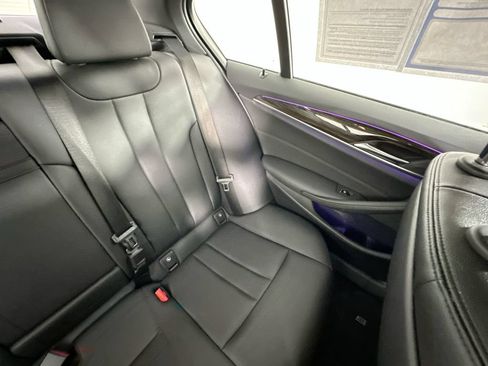 Used 2020 BMW 530i RWD image 14