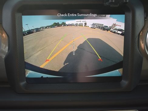 Used 2023 Jeep Wrangler Unlimited Sahara w/ Cold Weather Group AWD/4WD image 24