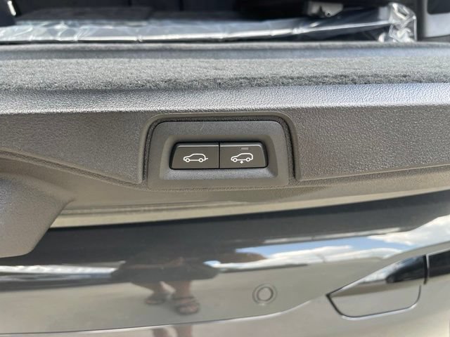 Used 2027 BMW X7 xDrive40i w/ M Sport Package AWD/4WD image 17