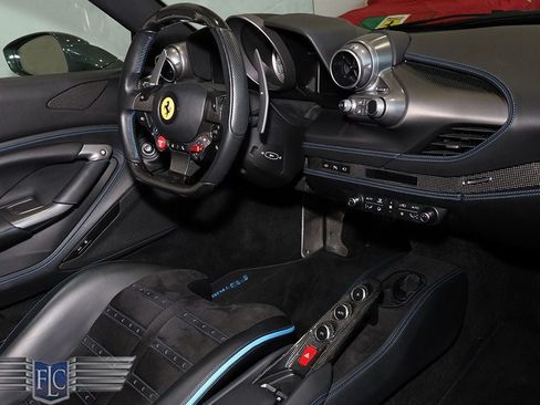 Used 2022 Ferrari F8 Tributo RWD image 25