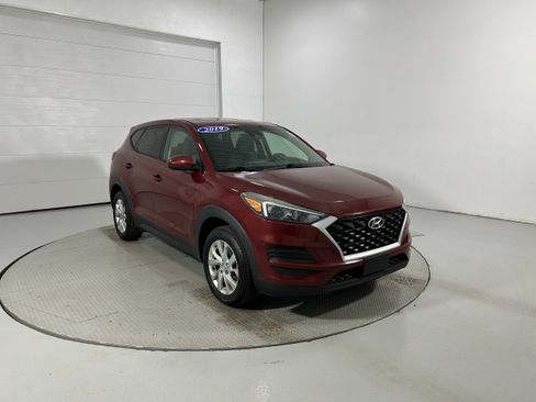 Used 2019 Hyundai Tucson SE AWD/4WD image 2