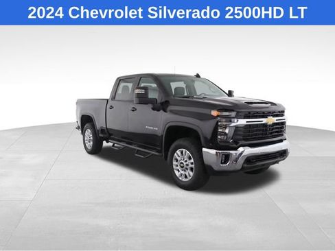 Used 2024 Chevrolet Silverado 2500 LT w/ Convenience Package AWD/4WD image 2