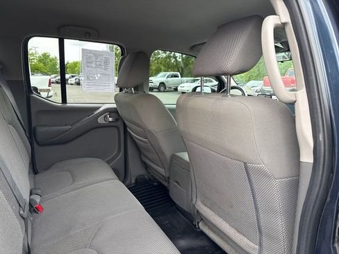 Used 2016 Nissan Frontier SV AWD/4WD image 13