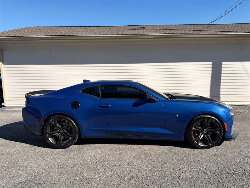 Used 2022 Chevrolet Camaro SS RWD image 1