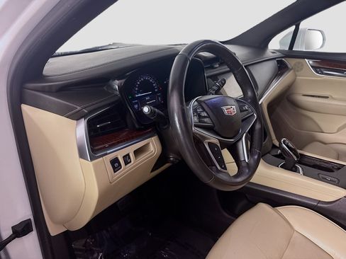 Used 2018 Cadillac XT5 Luxury w/ Driver Awareness Package FWD image 23