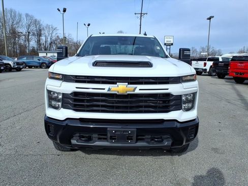 Used 2025 Chevrolet Silverado 2500 Custom image 9
