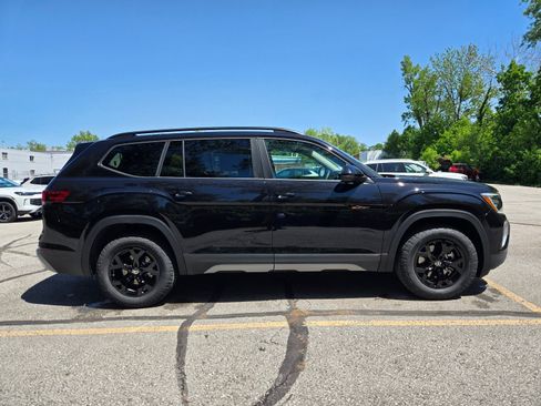 New 2026 Volkswagen Atlas Peak Edition AWD/4WD image 6