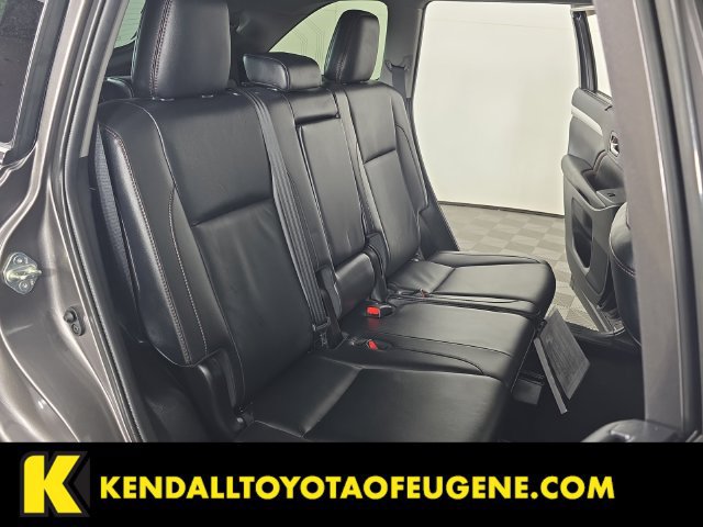 Used 2019 Toyota Highlander XLE AWD/4WD image 28