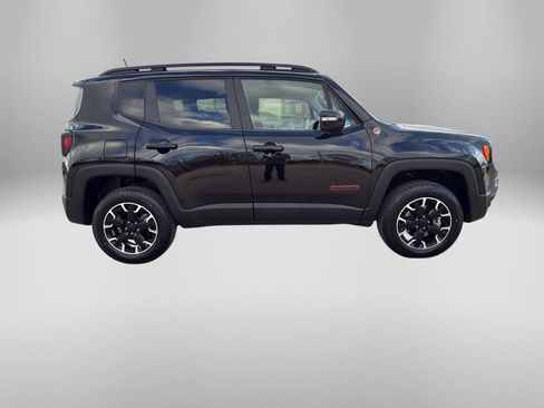 Used 2023 Jeep Renegade Trailhawk w/ Trailer Tow Group AWD/4WD image 5
