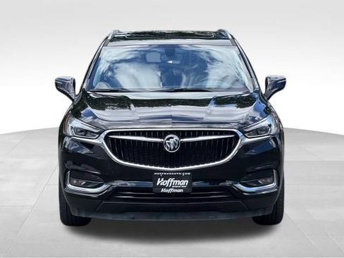 Used 2020 Buick Enclave Essence w/ Sound and Sites Package AWD/4WD image 2
