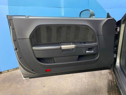 Used 2012 Dodge Challenger SRT8 image 31