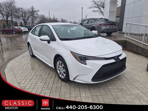 New 2026 Toyota Corolla LE image 2