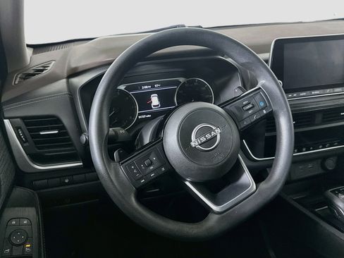 Used 2023 Nissan Rogue SV FWD image 18