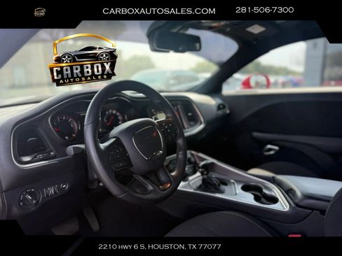Used 2022 Dodge Challenger R/T w/ Blacktop Package RWD image 15