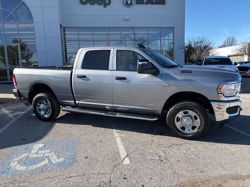 Used 2024 RAM 2500 Tradesman w/ Chrome Appearance Group image 36