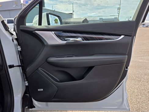 Used 2023 Cadillac XT6 Premium Luxury image 52