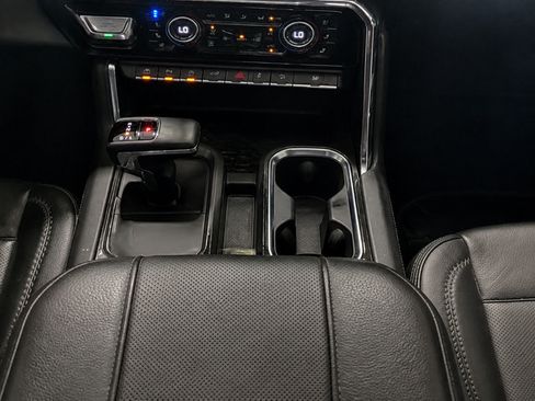 Used 2024 GMC Sierra 1500 Denali AWD/4WD image 14