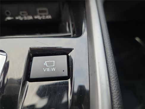 Used 2023 Subaru Outback Touring AWD/4WD image 10