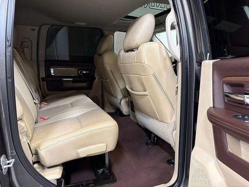 Used 2014 RAM 3500 Laramie w/ Convenience Group AWD/4WD image 44