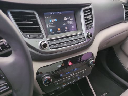 Used 2018 Hyundai Tucson Value FWD image 22