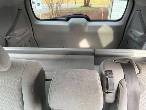 Used 2011 Toyota Highlander 2WD image 15