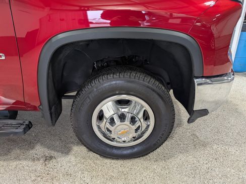 Used 2025 Chevrolet Silverado 3500 LTZ w/ LTZ Plus Package AWD/4WD image 15