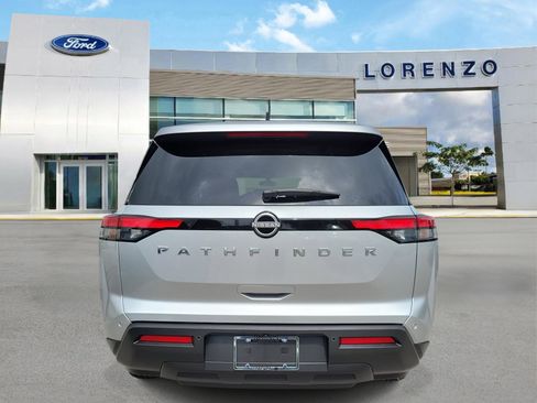 Used 2024 Nissan Pathfinder S FWD image 6
