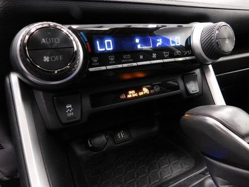 Used 2023 Toyota RAV4 XLE Premium image 35