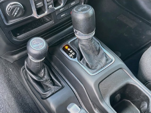 Used 2021 Jeep Wrangler Unlimited Sport AWD/4WD image 17