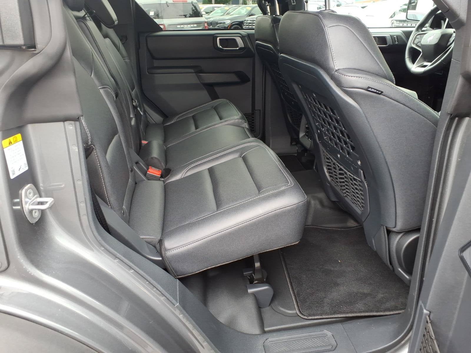 Used 2025 Ford Bronco Badlands AWD/4WD image 14