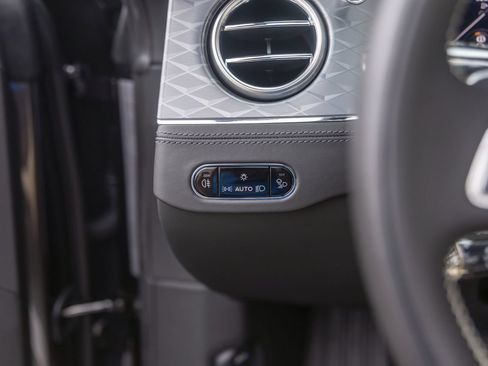 Certified 2024 Bentley Continental GT V8 AWD/4WD image 41