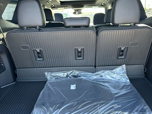 New 2025 Buick Enclave Sport Touring w/ Super Cruise Package image 9