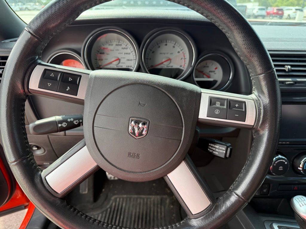 Used 2009 Dodge Challenger SRT8 w/ SRT Option Group II RWD image 11