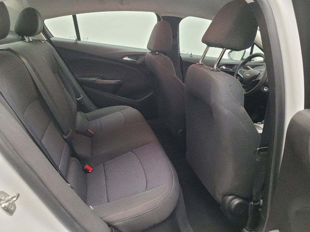 Used 2018 Chevrolet Cruze LS FWD image 19