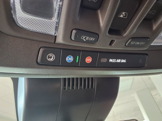 Used 2025 GMC Sierra 1500 Denali w/ Denali Reserve Package AWD/4WD image 17