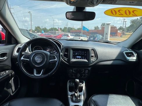 Used 2020 Jeep Compass Latitude FWD image 14