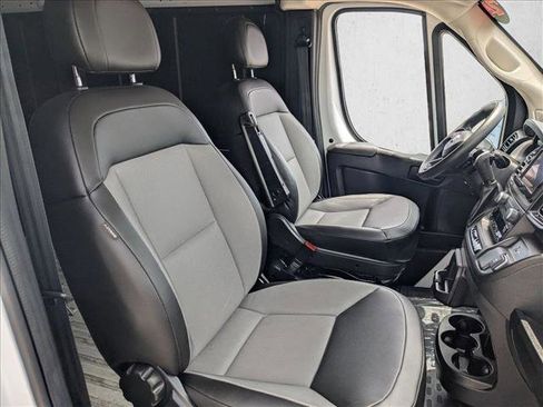 Used 2024 RAM ProMaster 2500 w/ Convenience Group FWD image 16