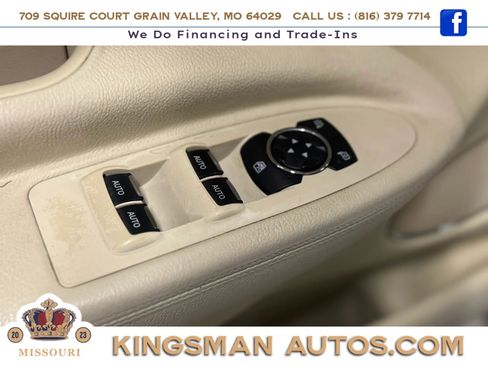 Used 2019 Lincoln MKT AWD image 14